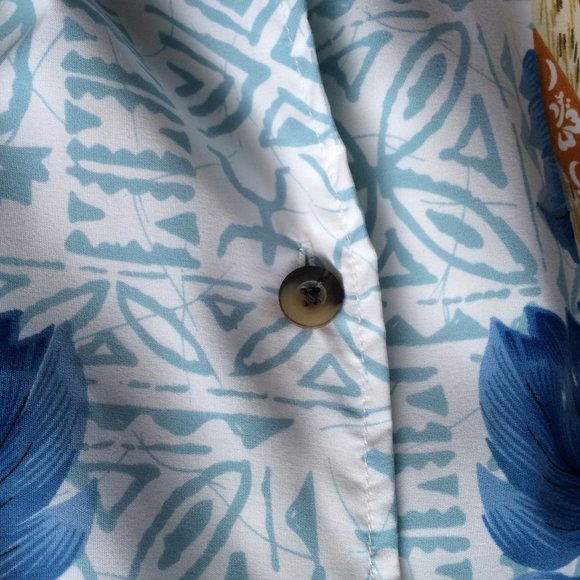 Maui Maui Hawaiian Button Shirt Large Woody Wagon Surf Board Truck Hibiscus Leaf - Picture 7 of 8